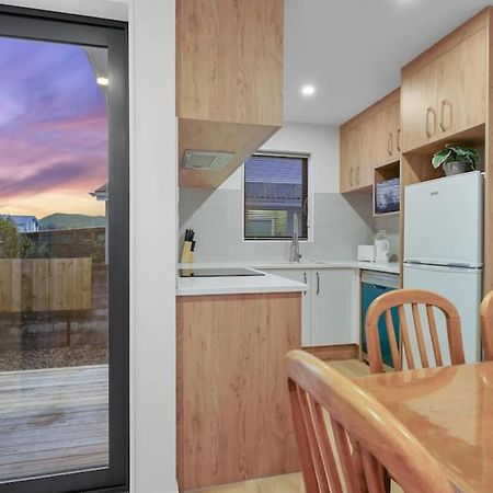 Venture Heights Townhouse With Parking And Patio Auckland Exterior foto